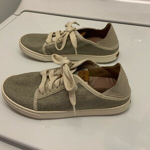 Olukai beige casual canvas sneakers. Size 61/2. Bought too small. Barely worn.